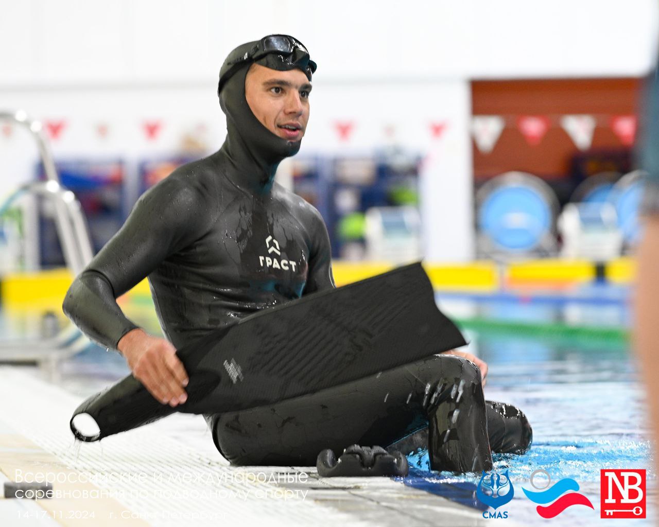 227 метров в моноласте на соревнованиях по подводному спорту